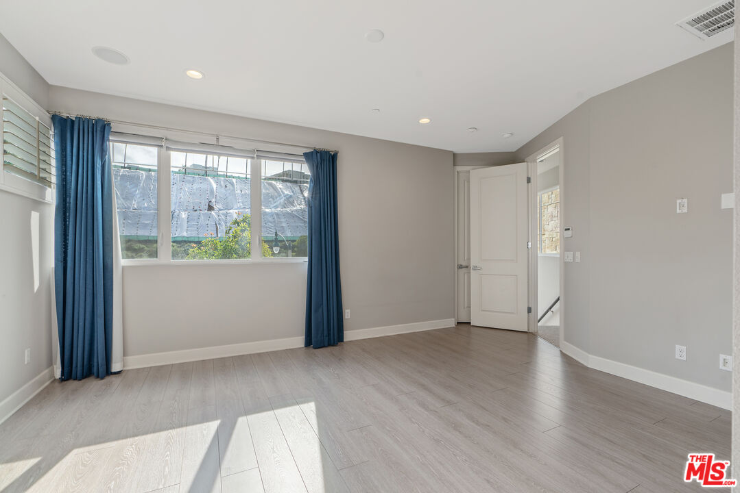 12860 S Seaglass Cir