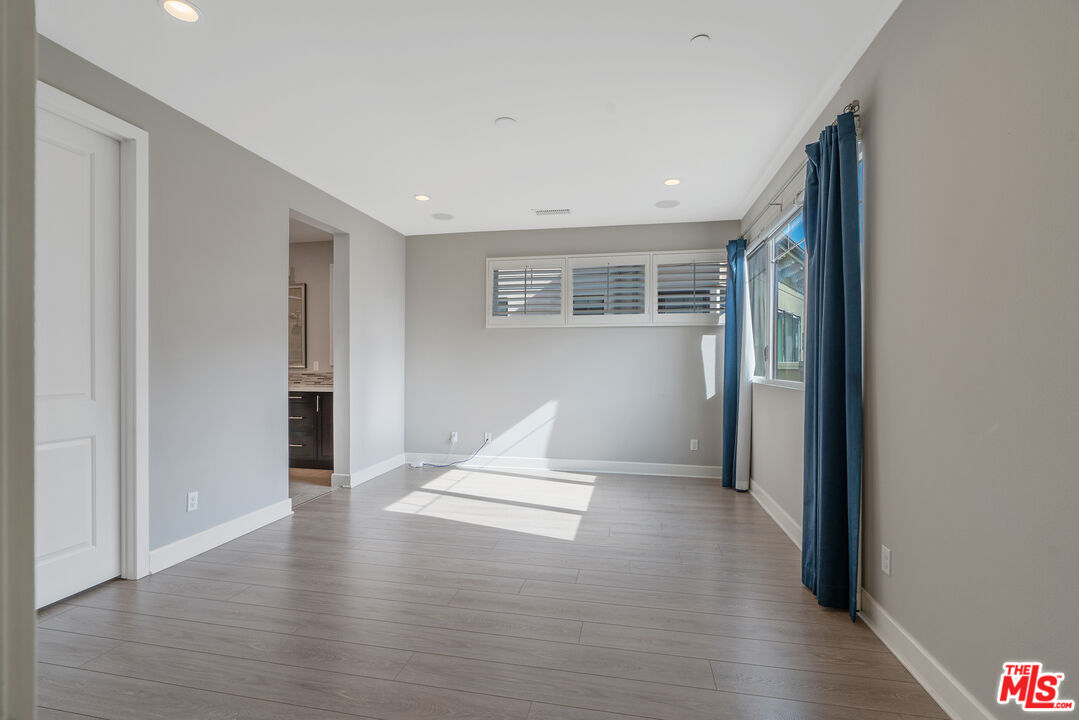 12860 S Seaglass Cir