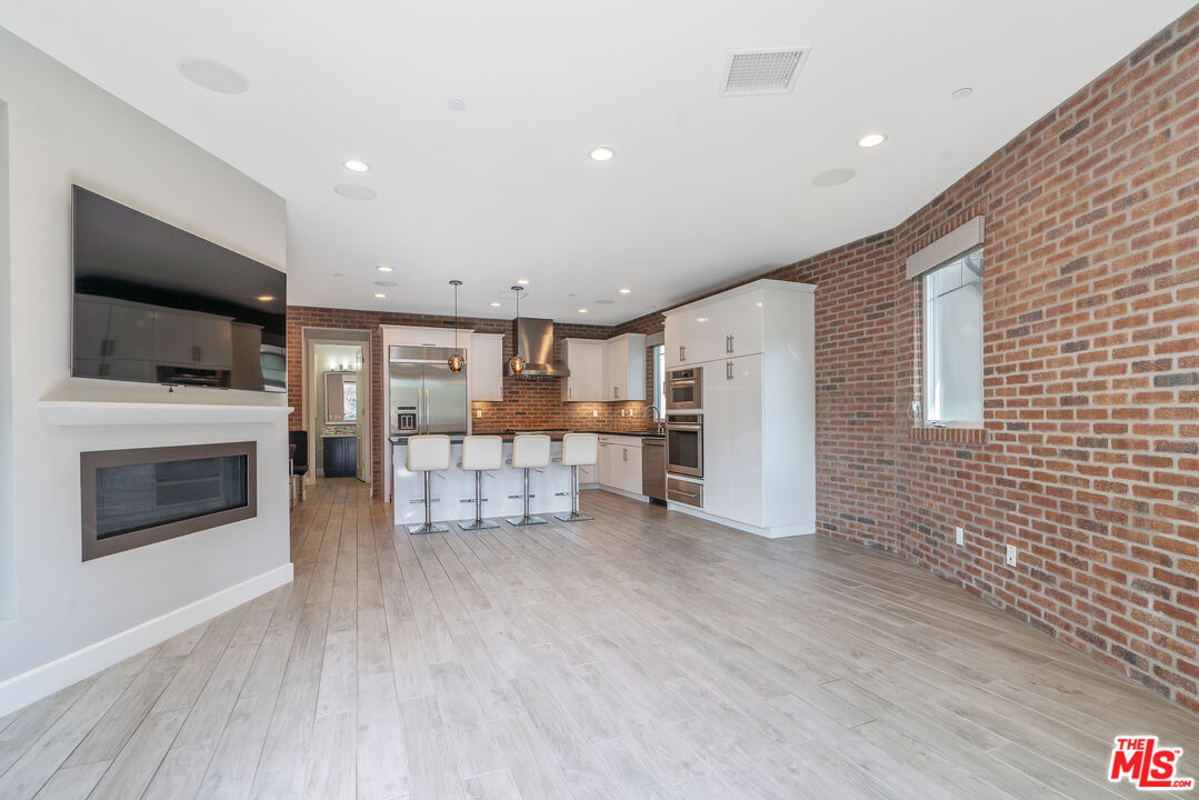 12860 S Seaglass Cir