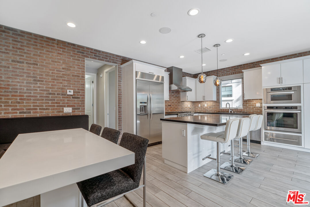 12860 S Seaglass Cir