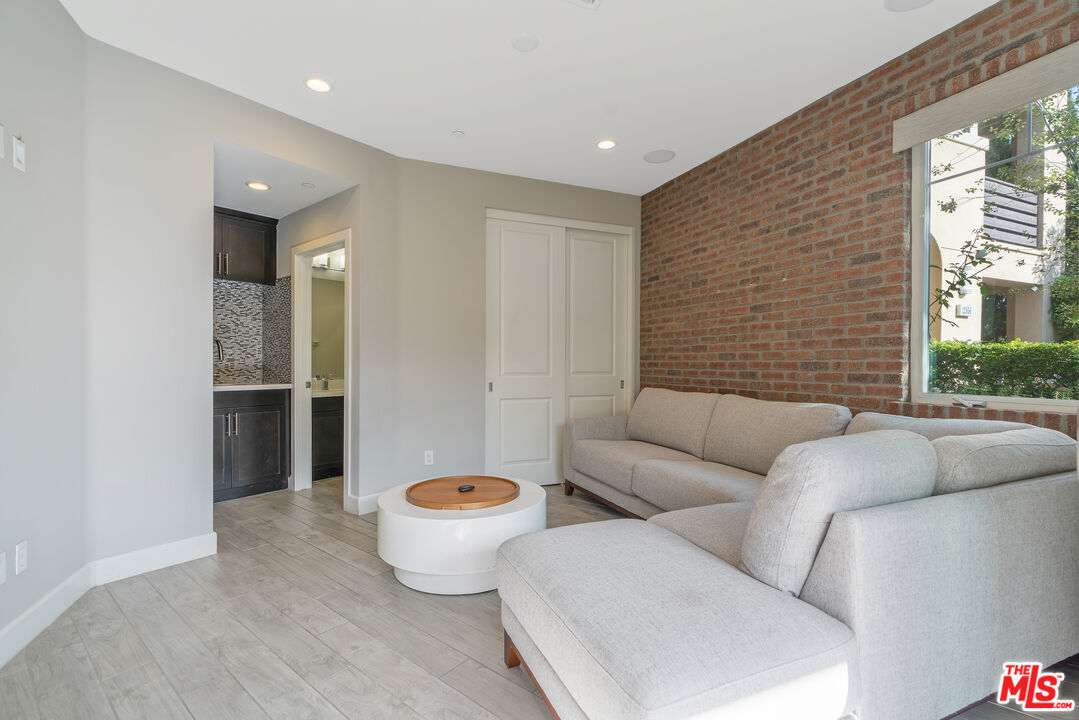 12860 S Seaglass Cir