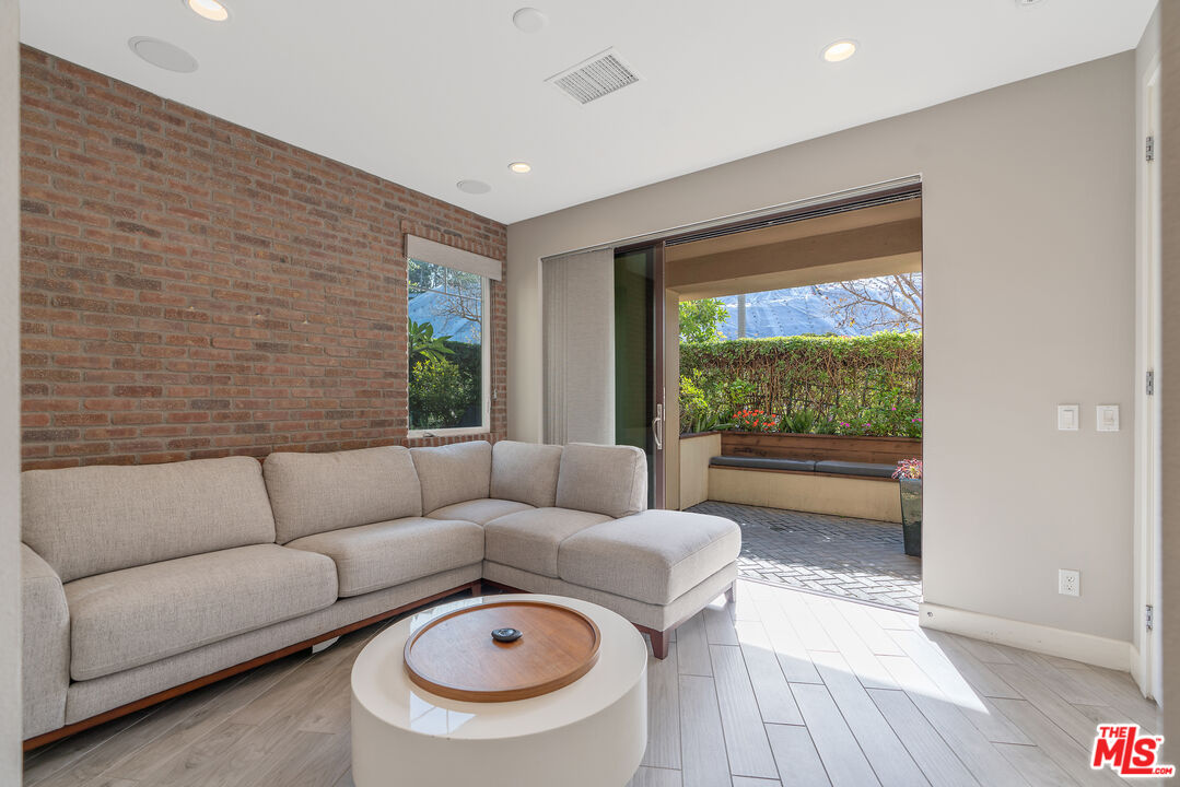 12860 S Seaglass Cir