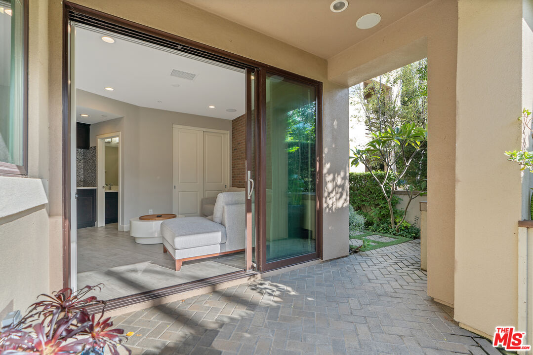 12860 S Seaglass Cir