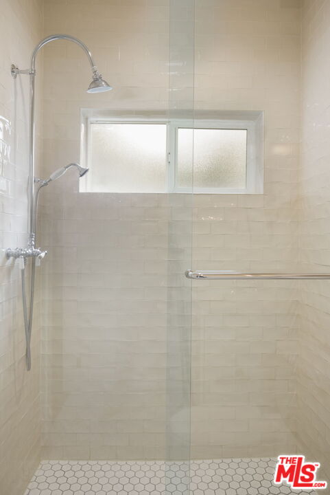 727 N La Fayette Park Pl Unit: 4