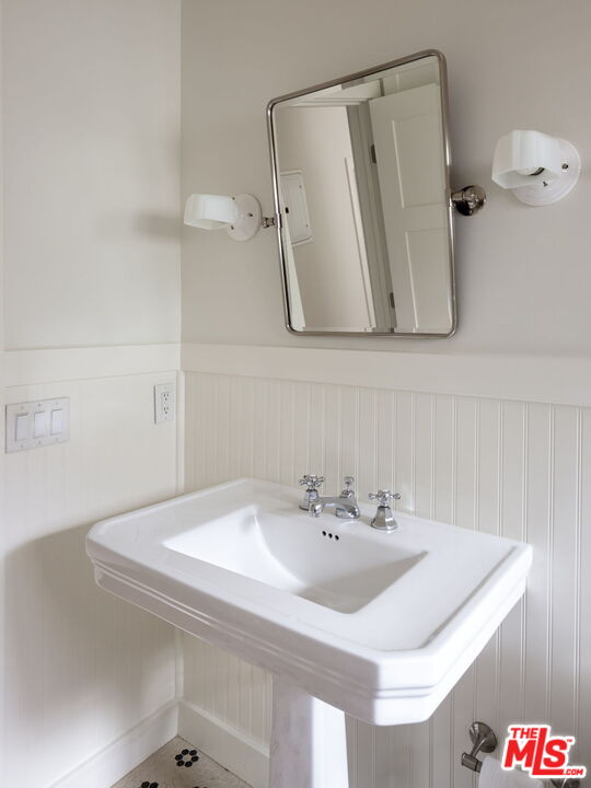 727 N La Fayette Park Pl Unit: 4