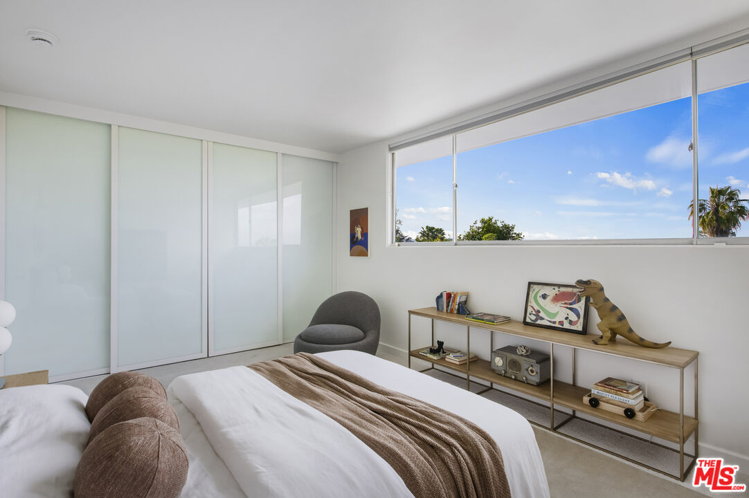 11534 Laurelcrest Dr