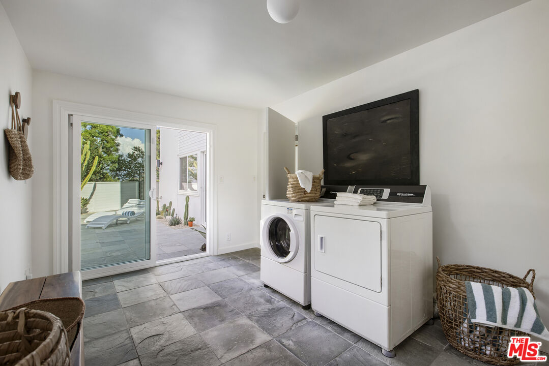 11534 Laurelcrest Dr