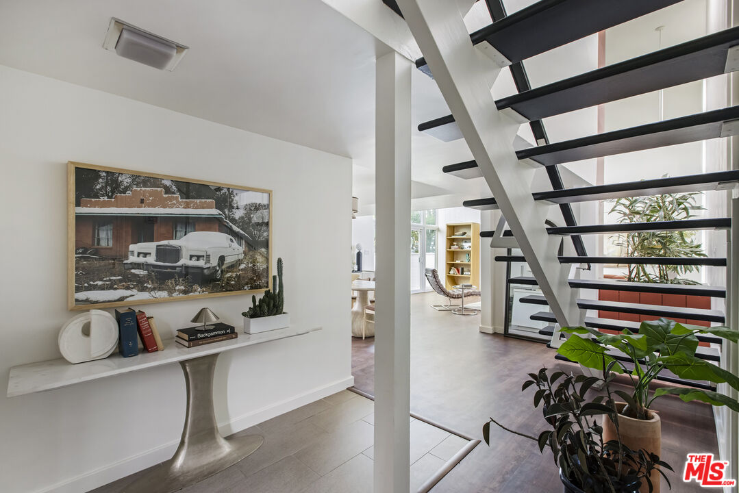 11534 Laurelcrest Dr