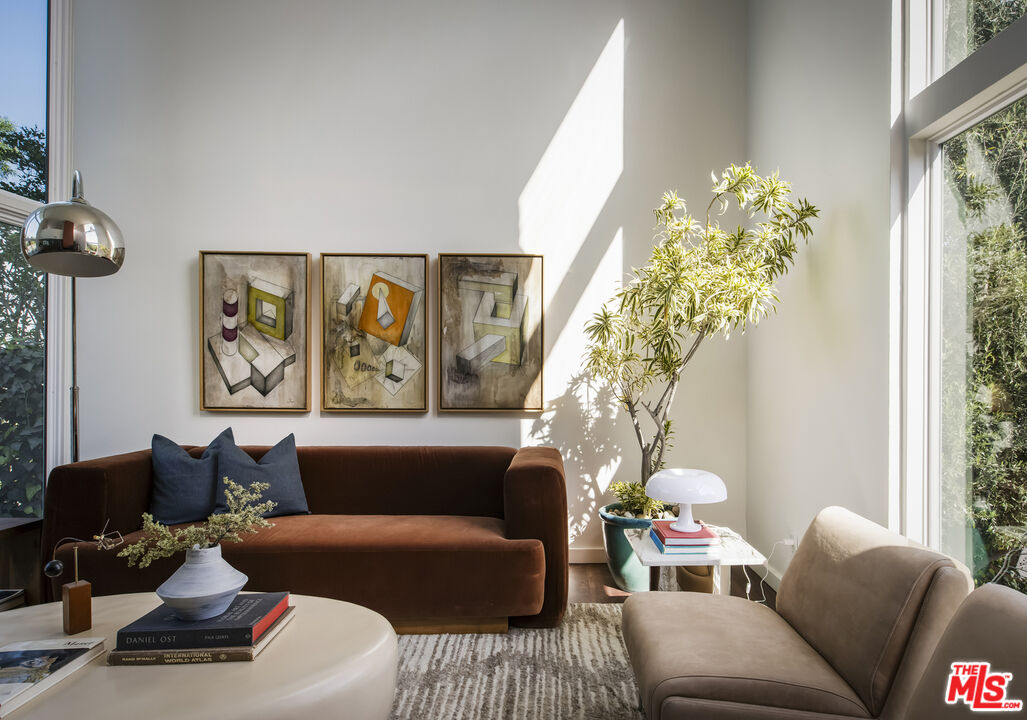 11534 Laurelcrest Dr