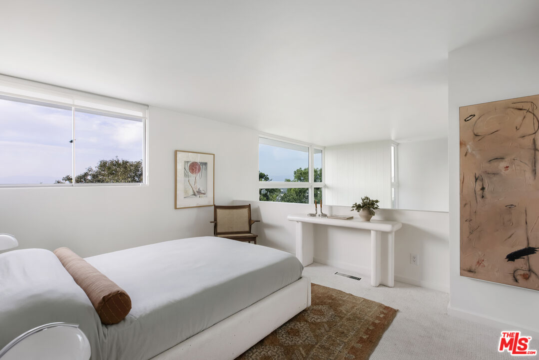 11534 Laurelcrest Dr