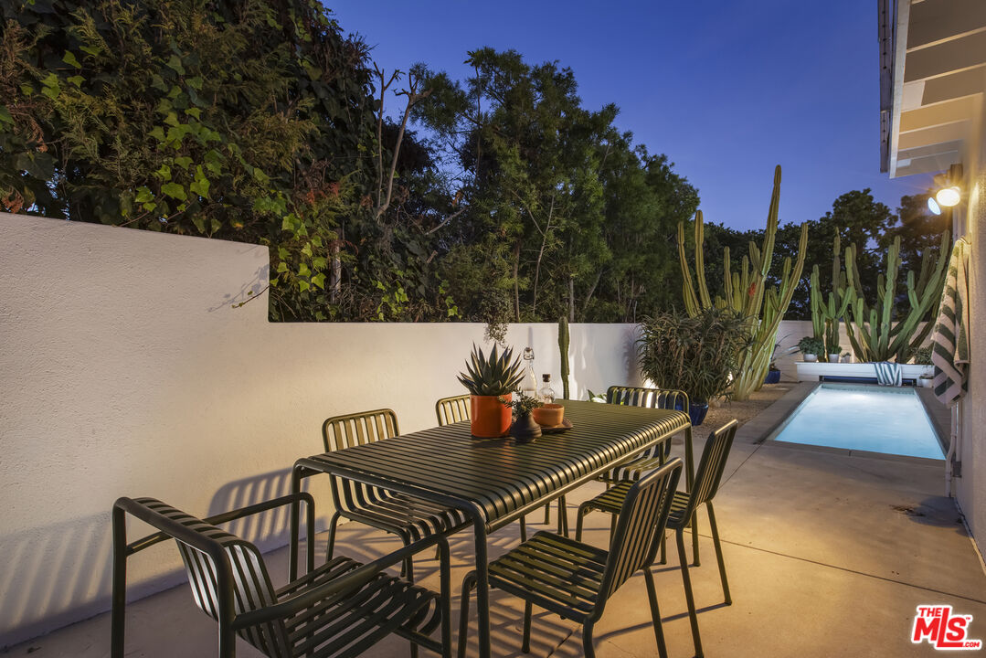 11534 Laurelcrest Dr