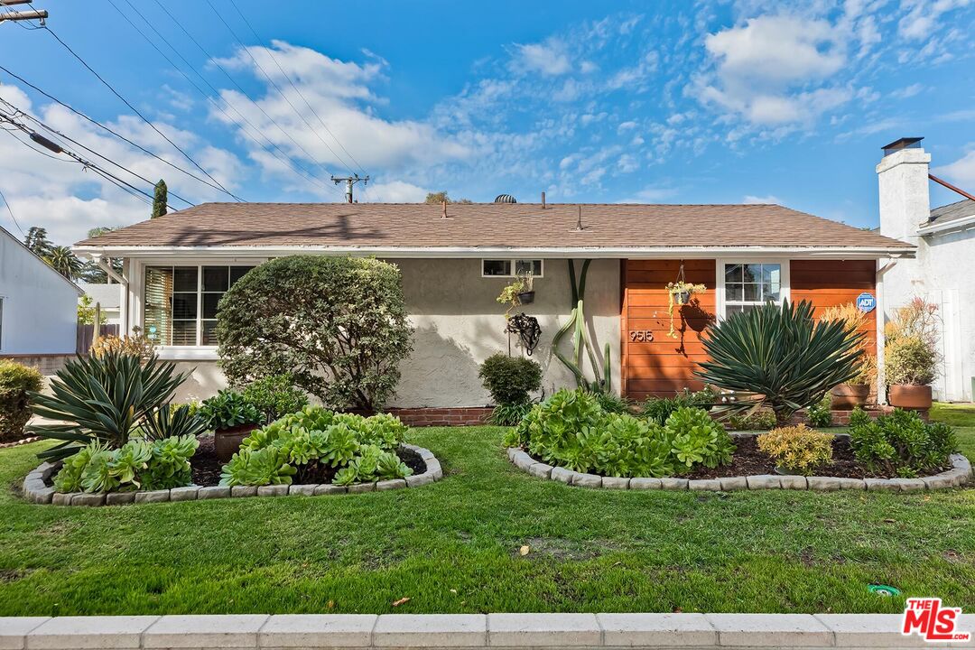 9515 Lucerne Ave