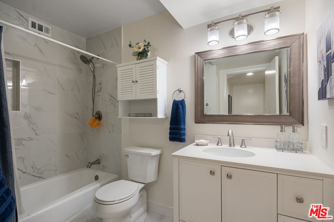 15325 Magnolia Blvd Unit: 108