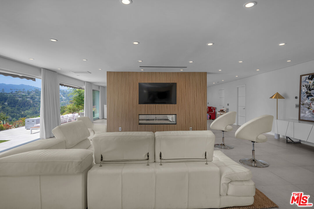 849 Glenmere Way