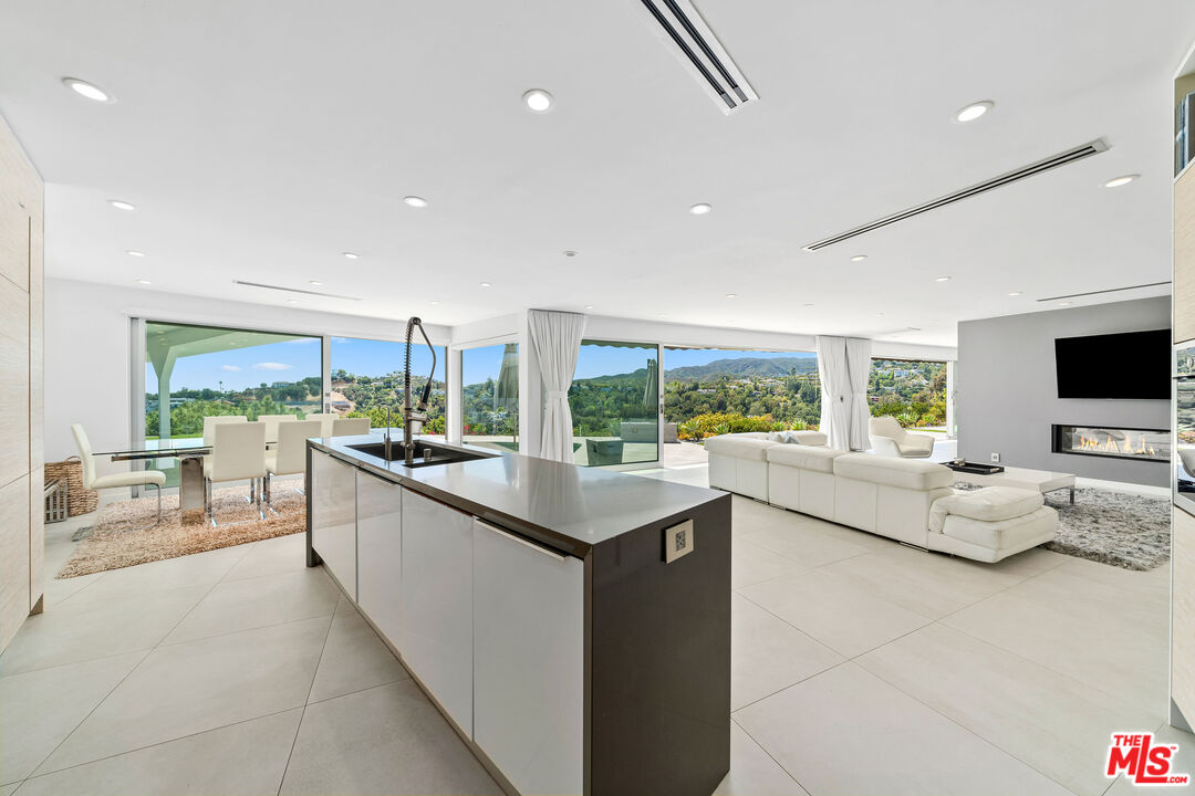 849 Glenmere Way