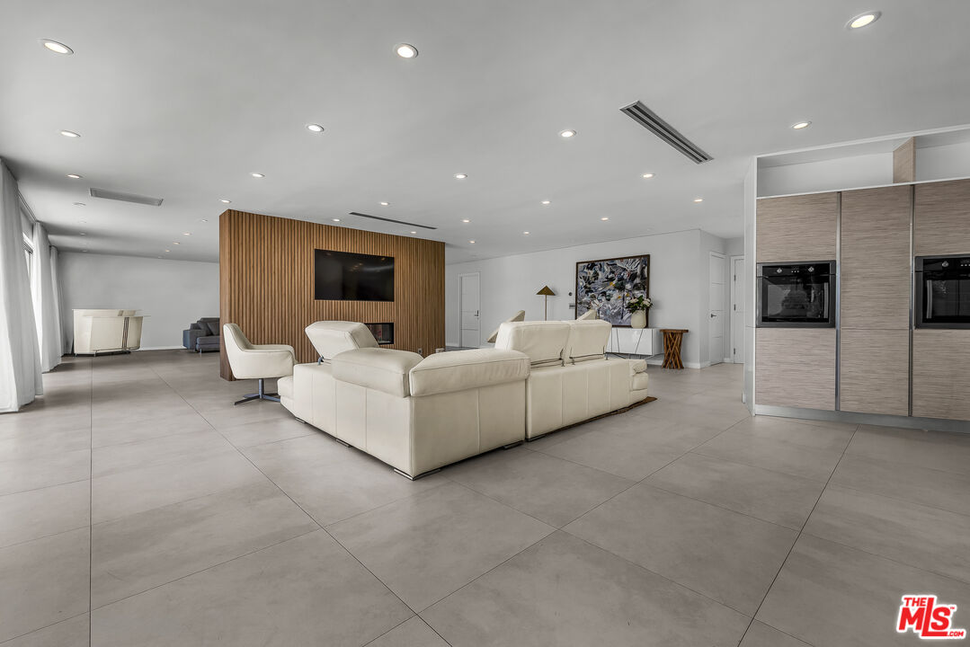 849 Glenmere Way