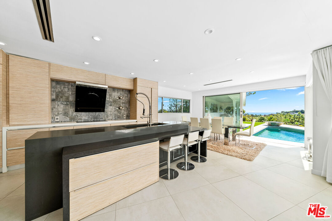 849 Glenmere Way