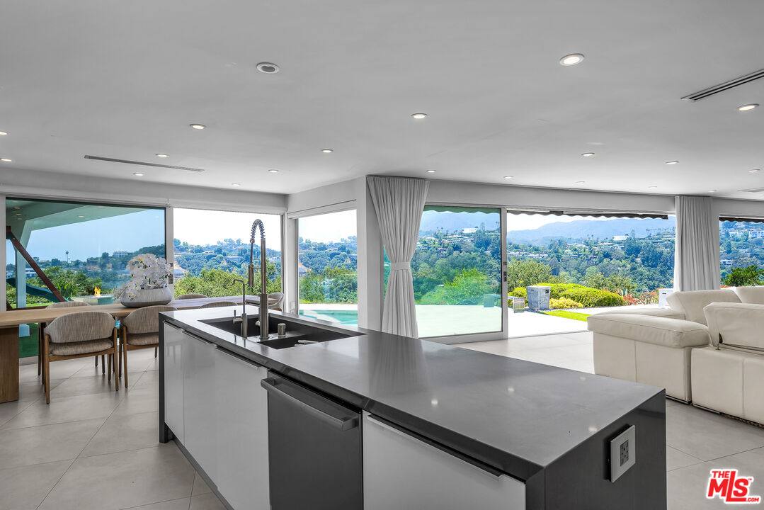 849 Glenmere Way