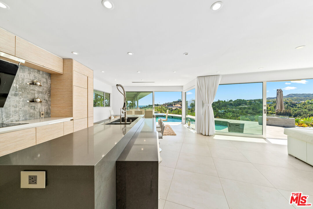 849 Glenmere Way