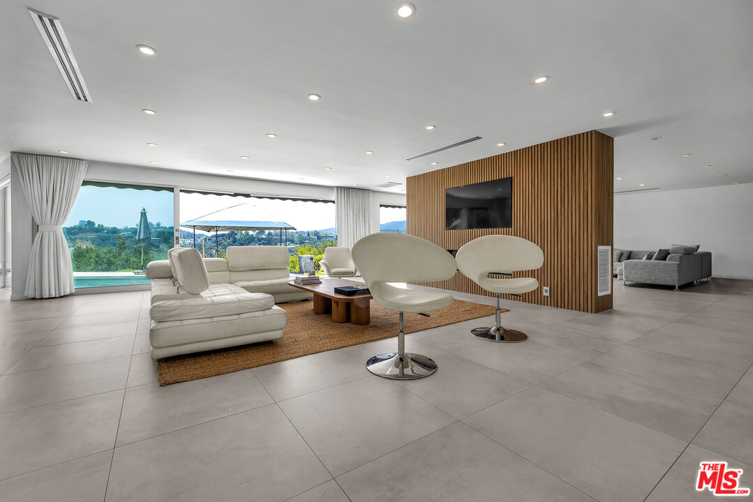 849 Glenmere Way