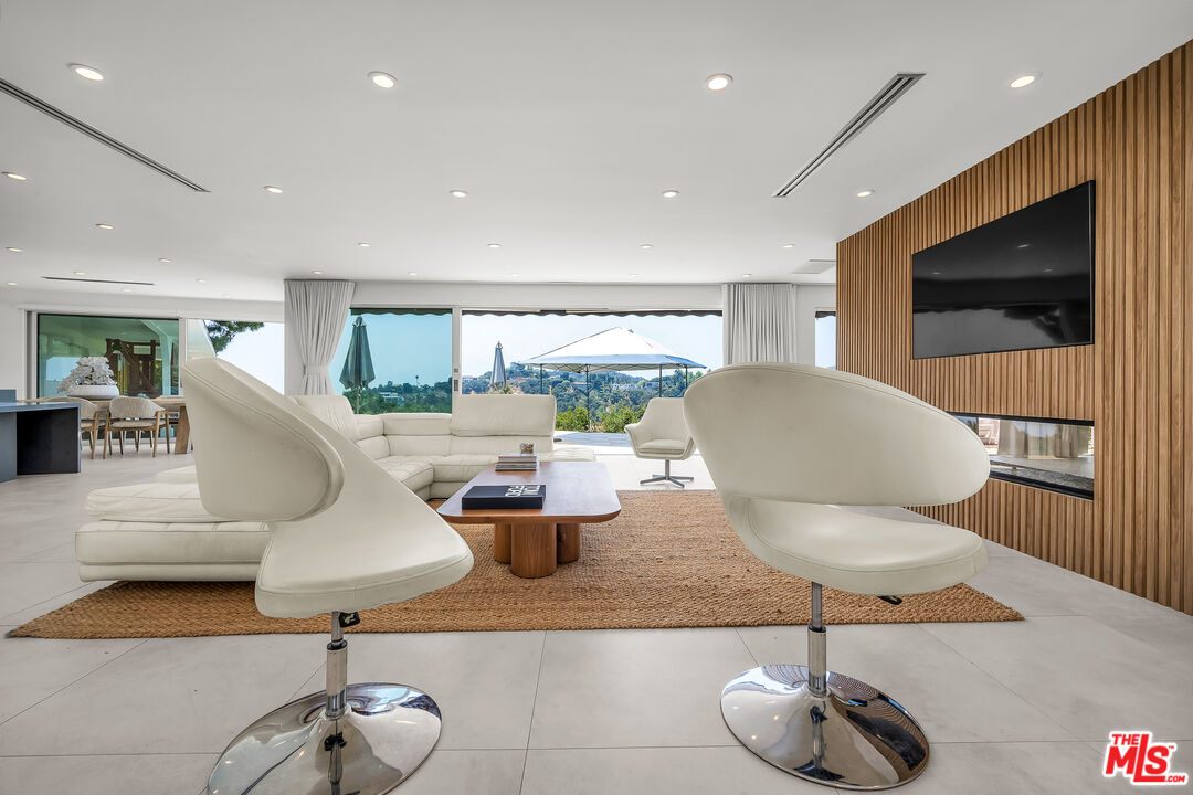 849 Glenmere Way