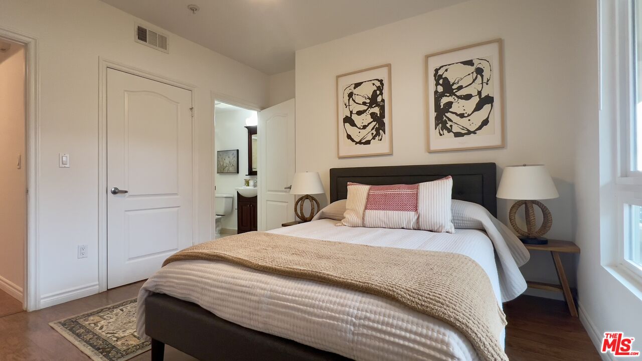 5633 Carlton Way Unit: 203