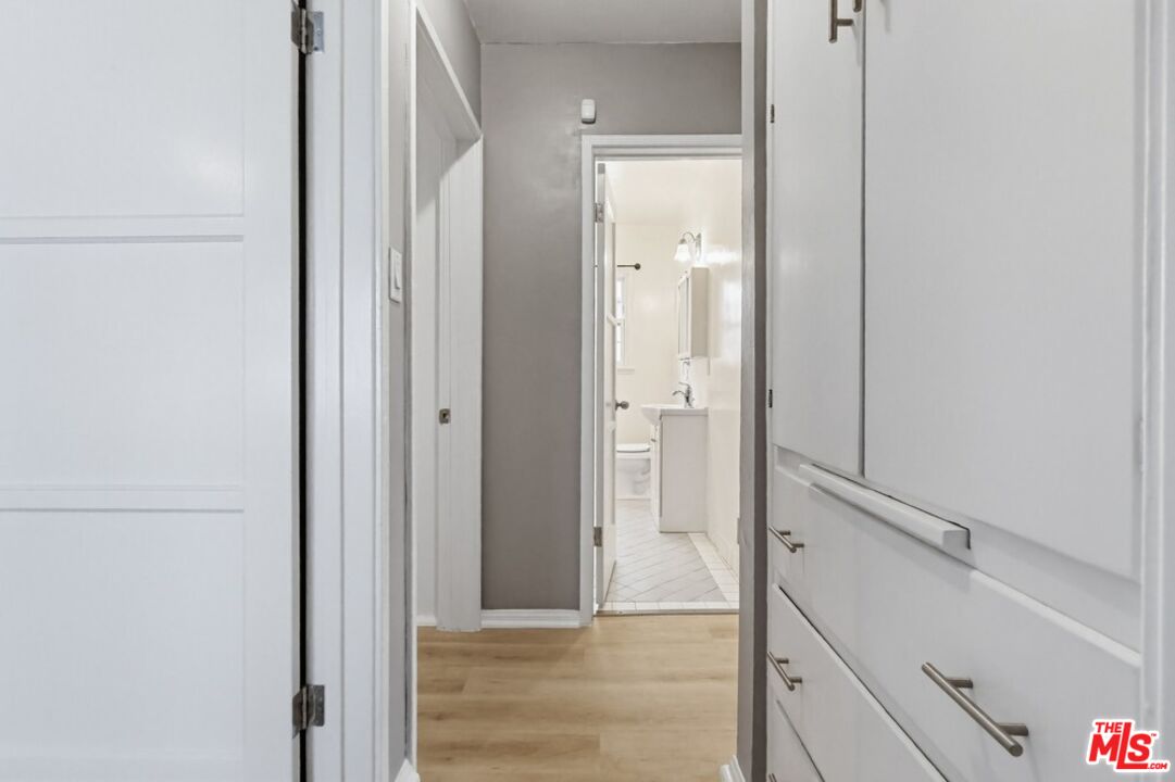 1255 S Crescent Heights Blvd