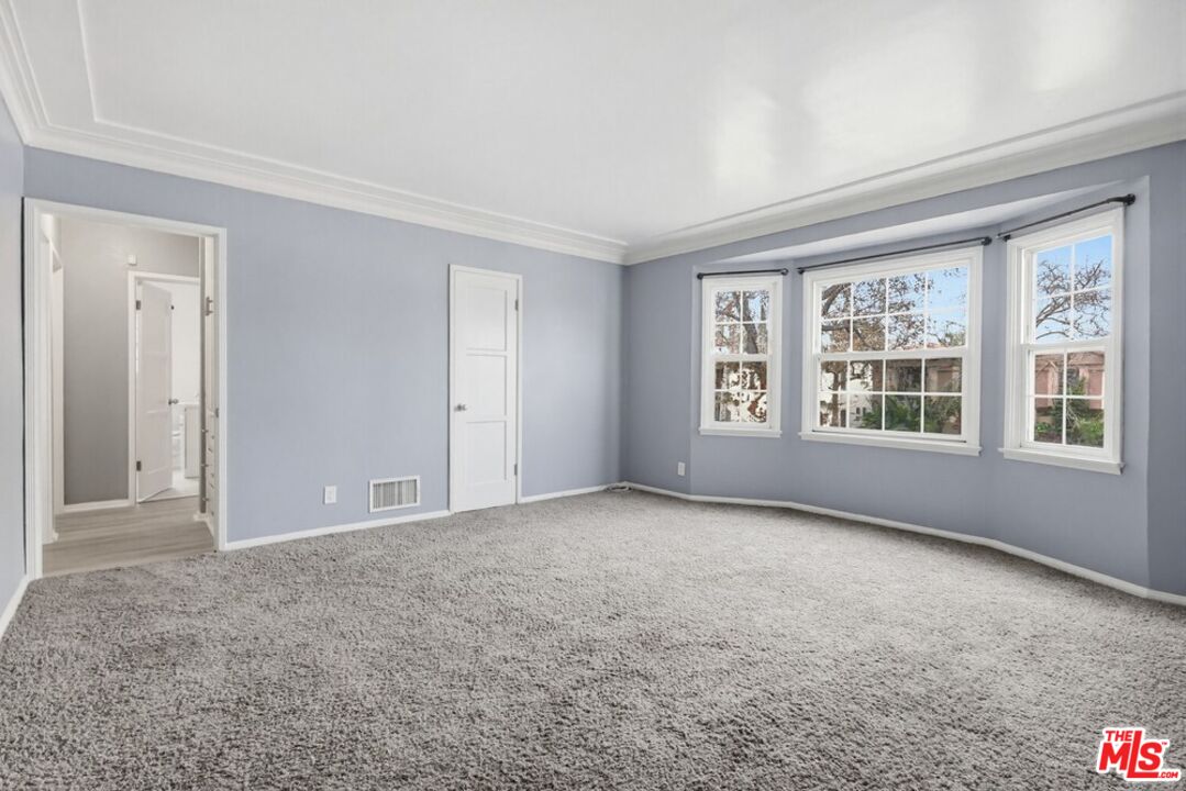 1255 S Crescent Heights Blvd