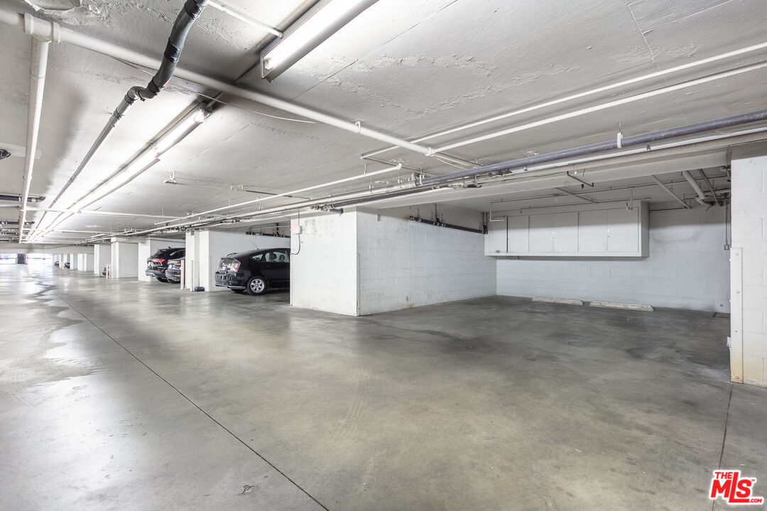 9323 Burton Way Unit: A