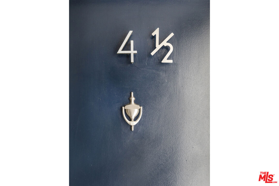 925 N Curson Ave Unit: 4 1/2