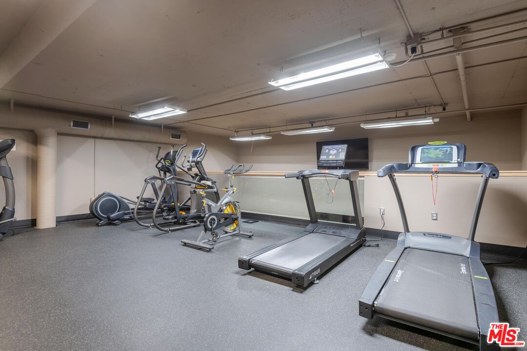 10982 Roebling Ave Unit: 451