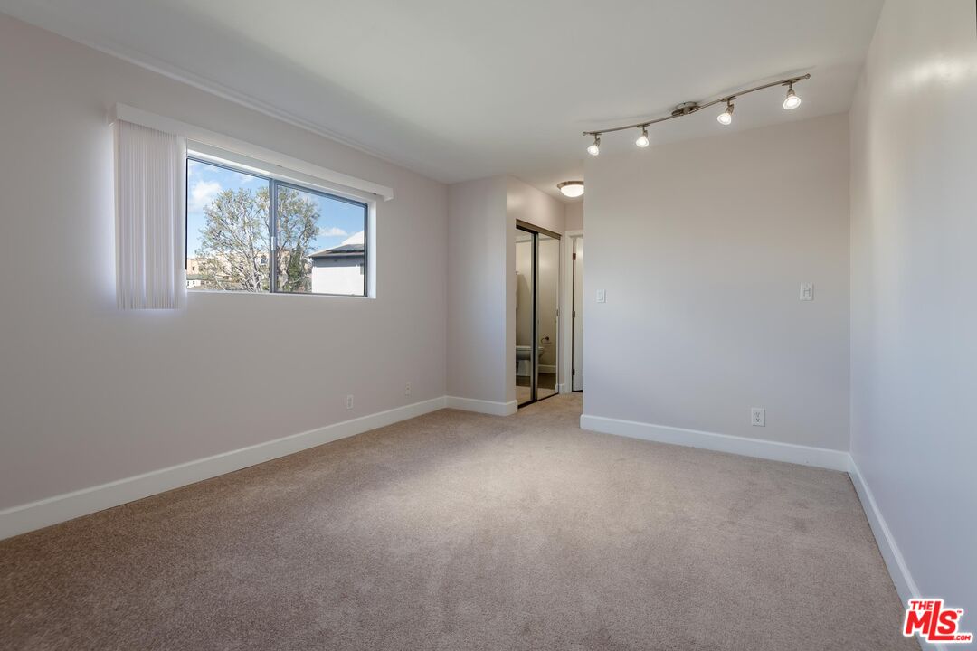 10982 Roebling Ave Unit: 451