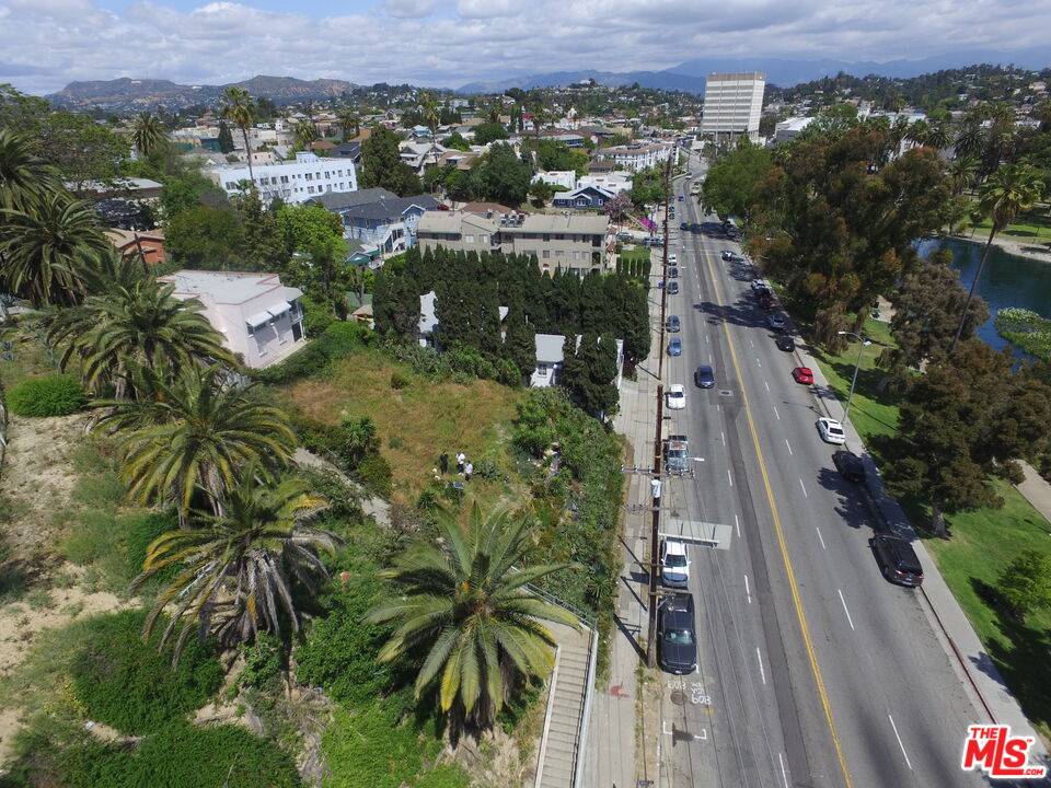 809 Glendale BLVD