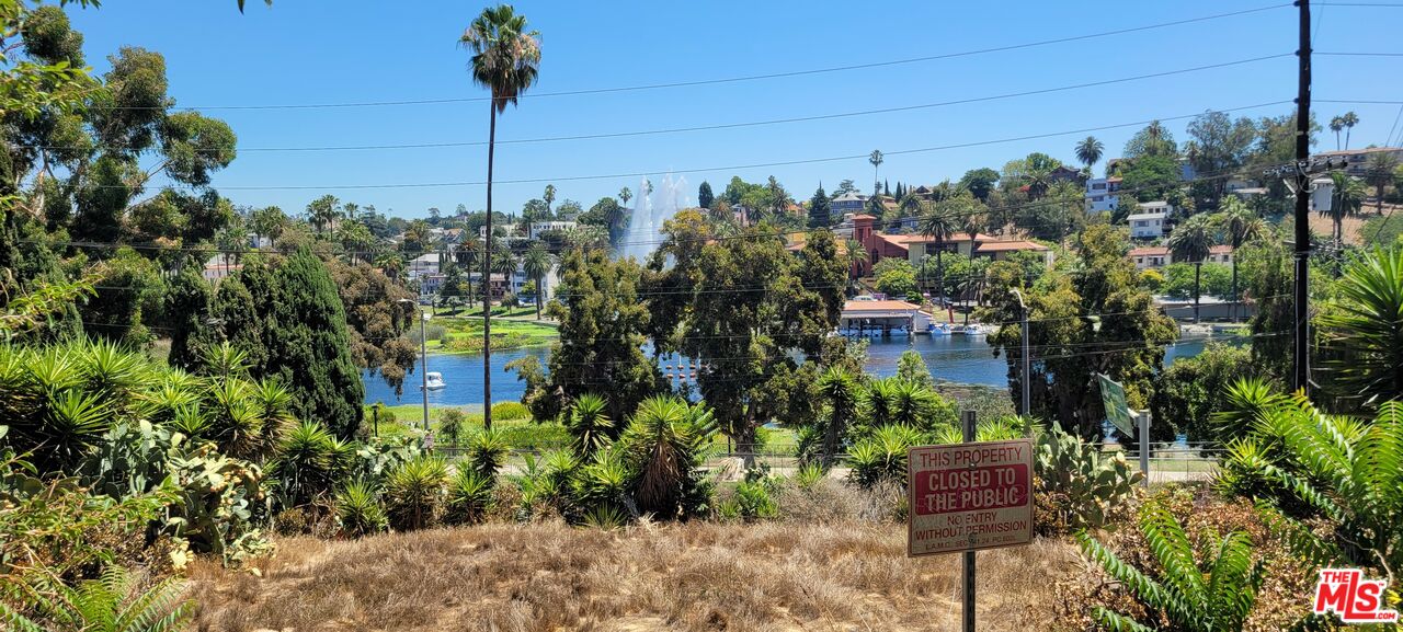 809 Glendale BLVD