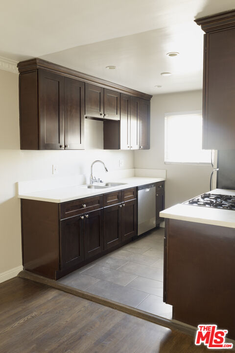 925 N Curson Ave Unit: 1