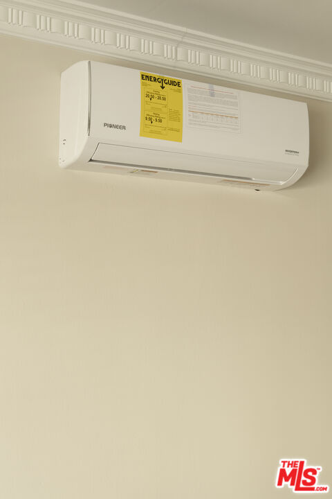 925 N Curson Ave Unit: 1