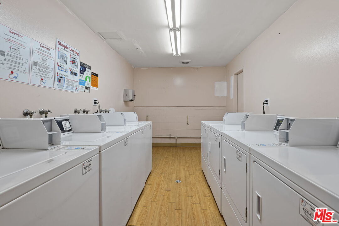 2700 Cahuenga Blvd Unit: 2216