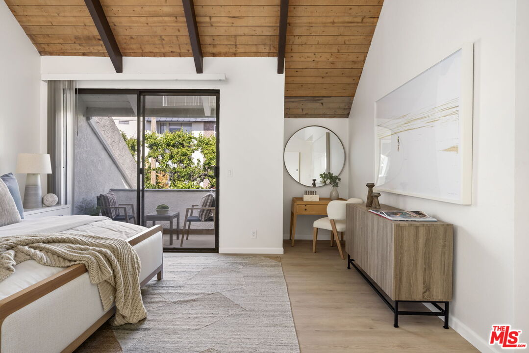 10720 Ohio Ave Unit: 8