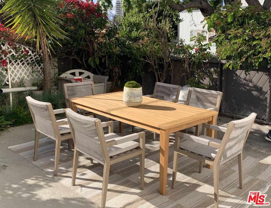 10720 Ohio Ave Unit: 8