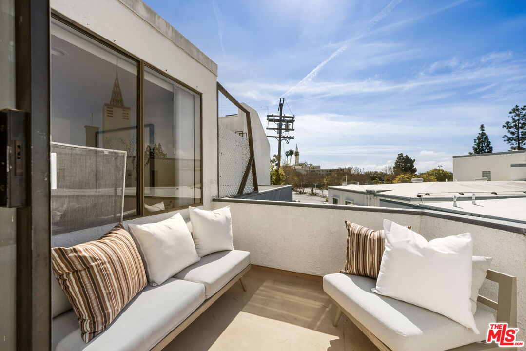 10720 Ohio Ave Unit: 8