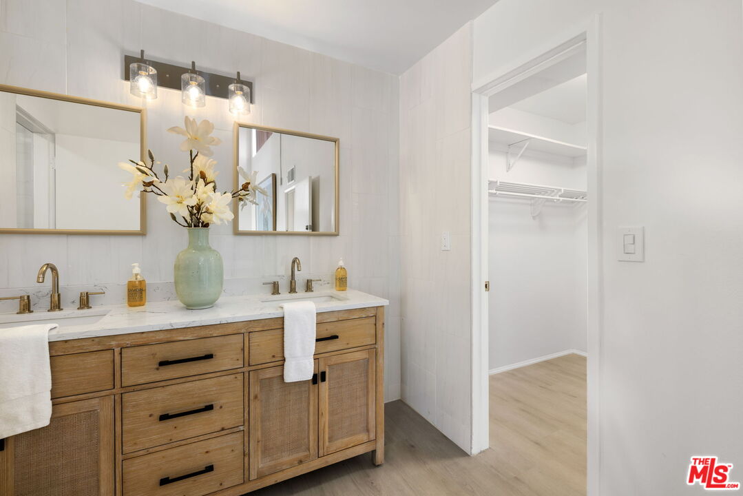 10720 Ohio Ave Unit: 8