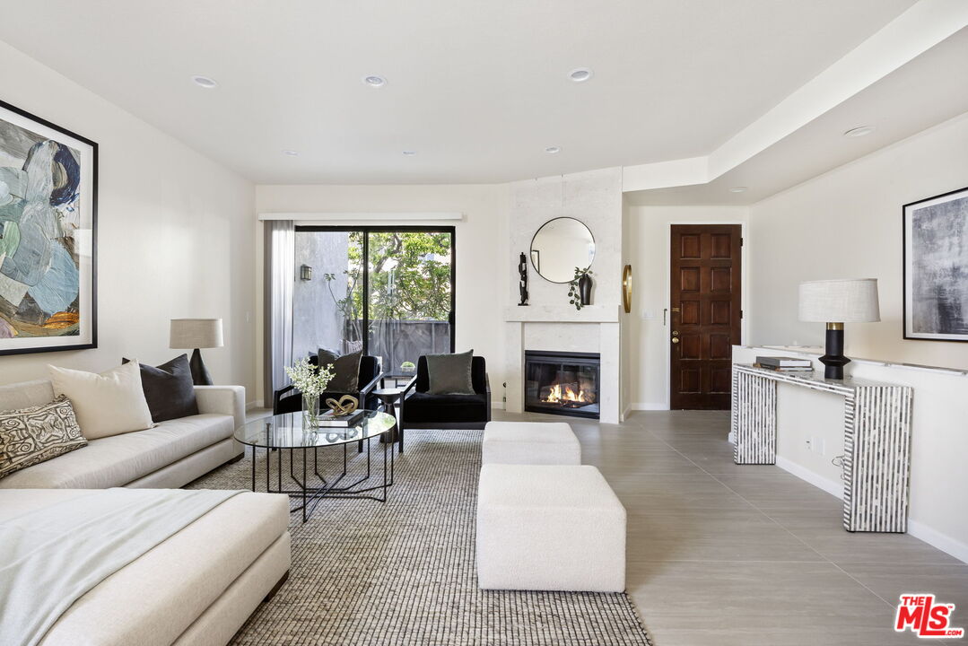 10720 Ohio Ave Unit: 8