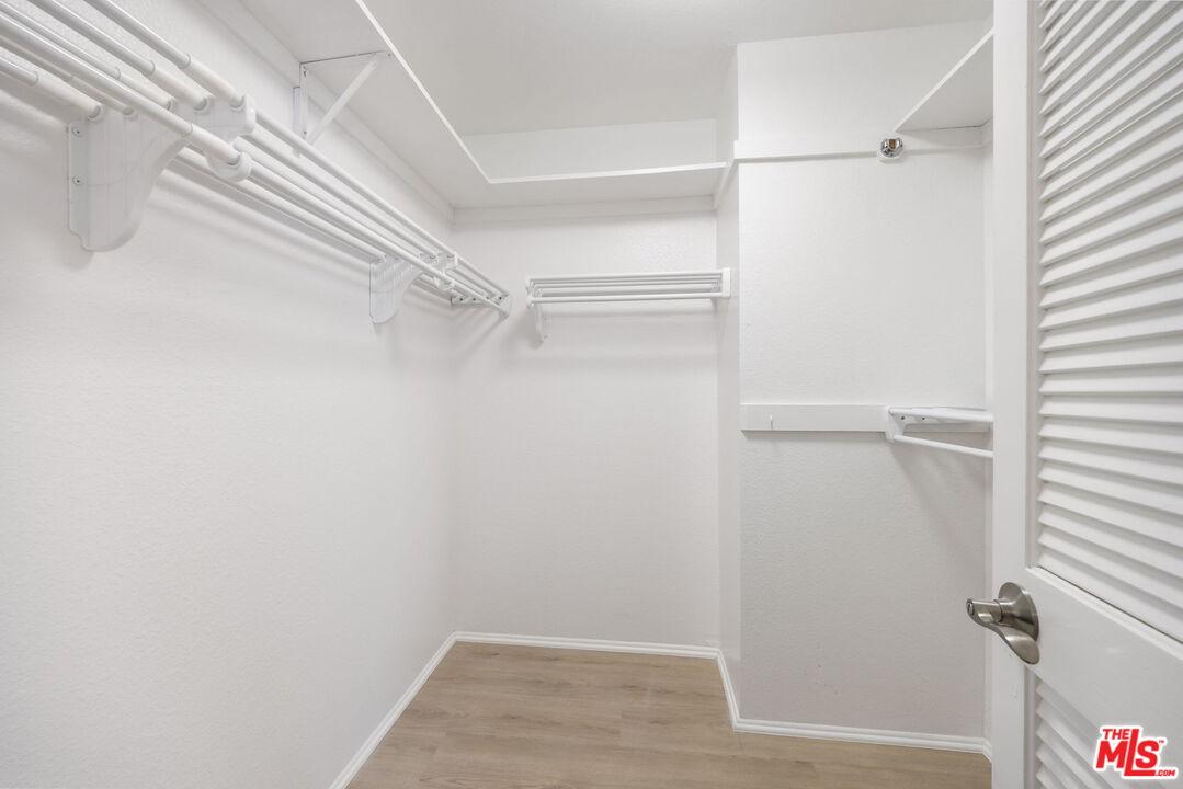 10720 Ohio Ave Unit: 8