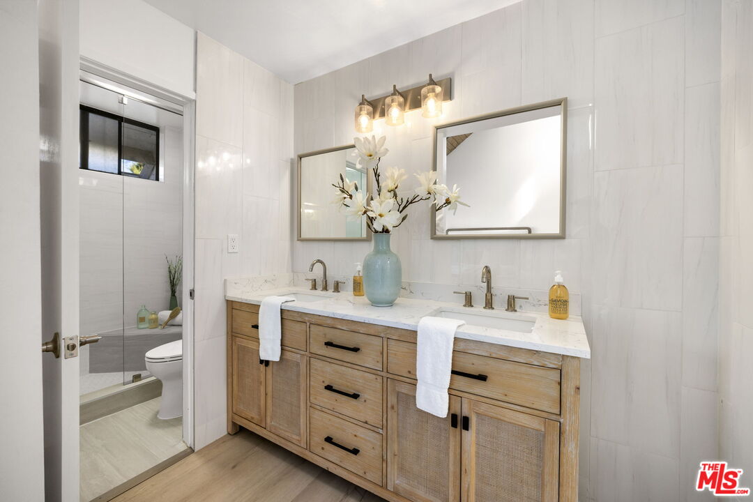 10720 Ohio Ave Unit: 8