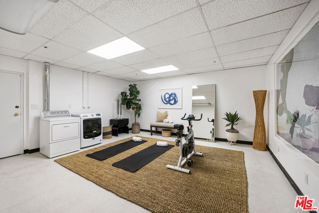 10720 Ohio Ave Unit: 8