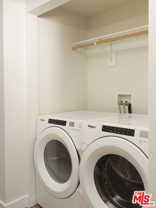 727 N La Fayette Park Pl