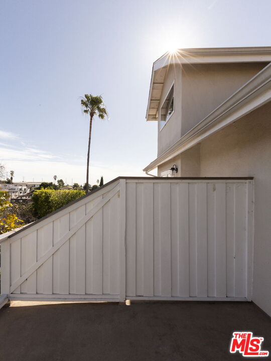 727 N La Fayette Park Pl