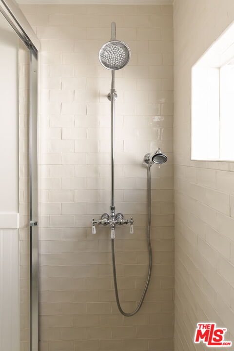 727 N La Fayette Park Pl