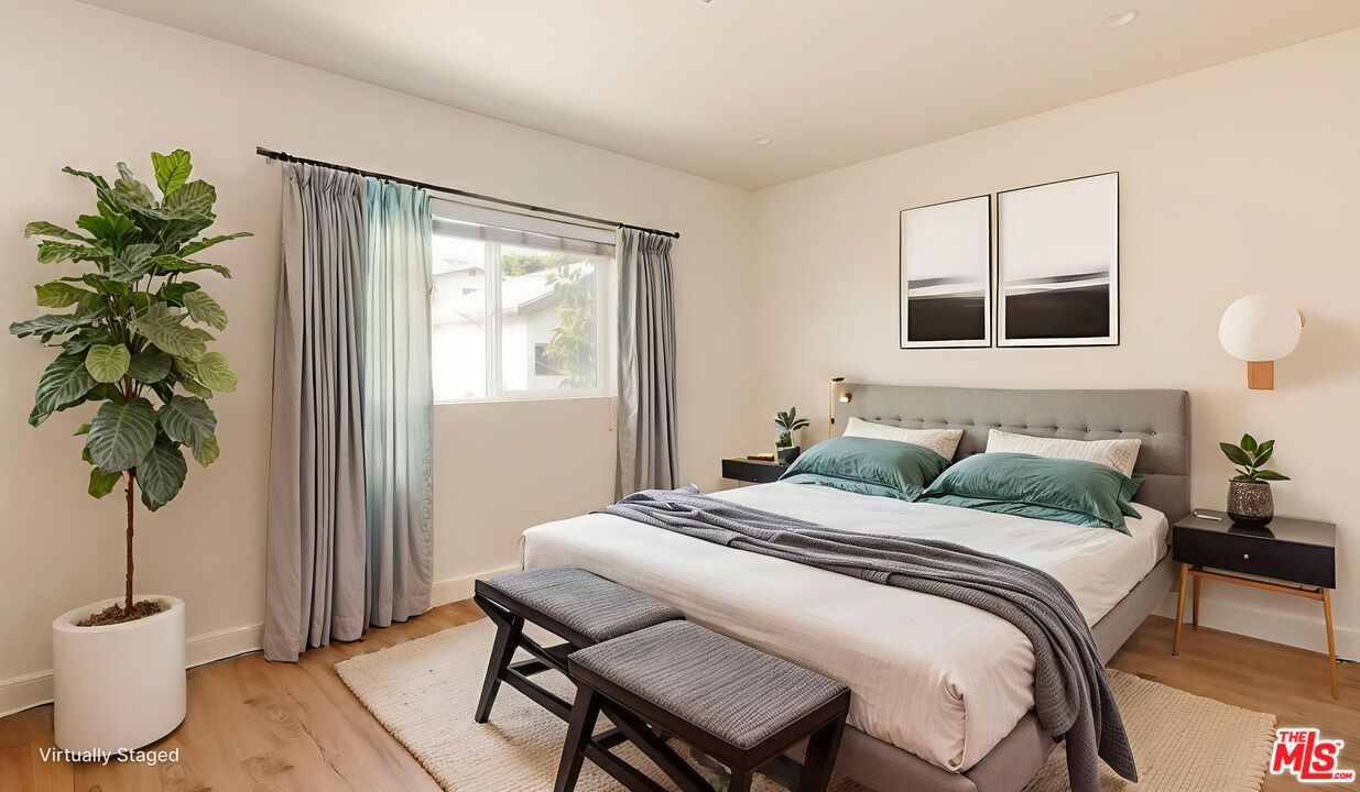 727 N La Fayette Park Pl