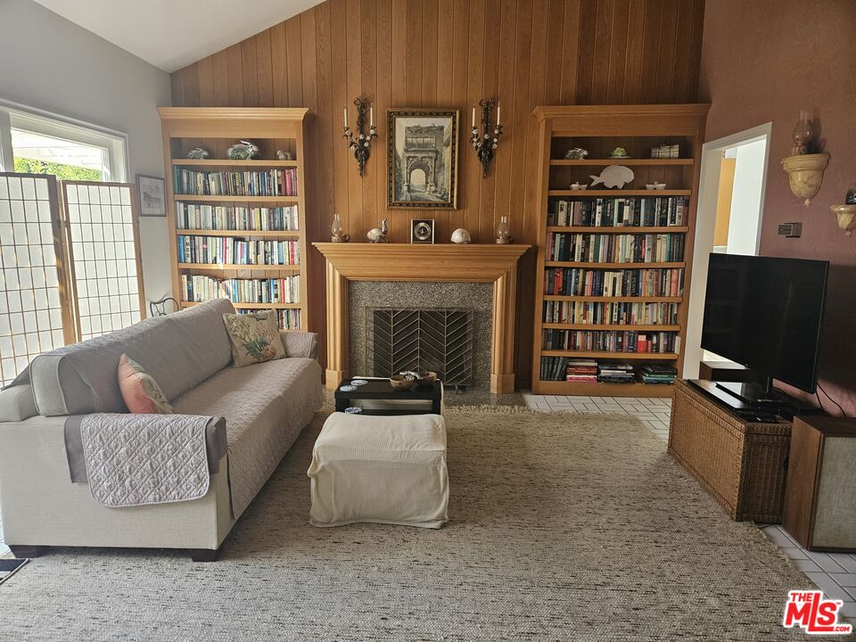 30838 Broad Beach Rd